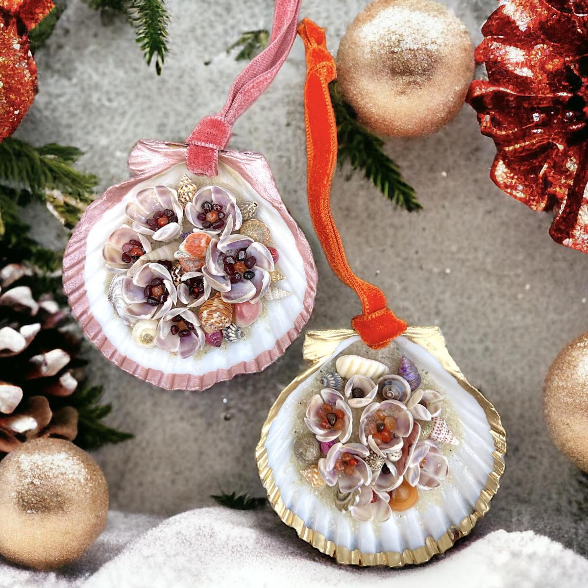 Image of ornament decorated with sand and seashells